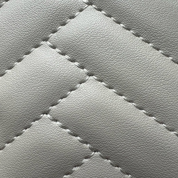 Bebe Chalk Quilted Clutch/ Crossbody - Picture 7 of 8